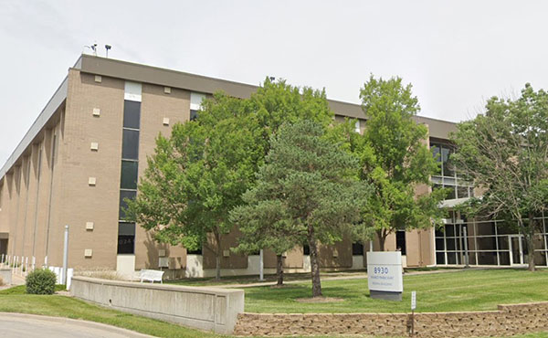 8930 Ward Pkwy, Kansas City, MO 64114